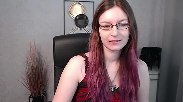 emmaxDelight online show from 03/20/25, 06:41