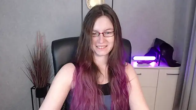 emmaxDelight online show from 12/23/25, 06:22