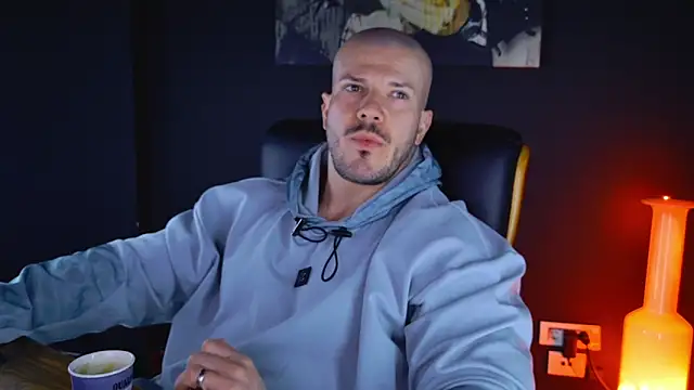 AngeloEric online show from 02/12/25, 06:19