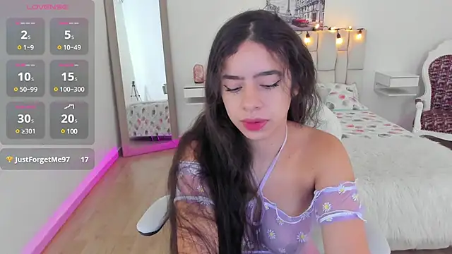 zoe turnner 18 online show from 03/17/25, 11:31