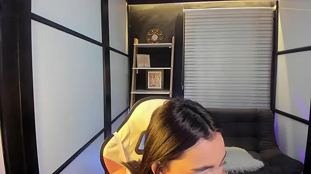 lilithTeen1  online show from 12/30/24, 04:42