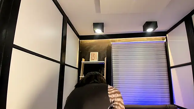 lilithTeen1  online show from 03/07/25, 05:08