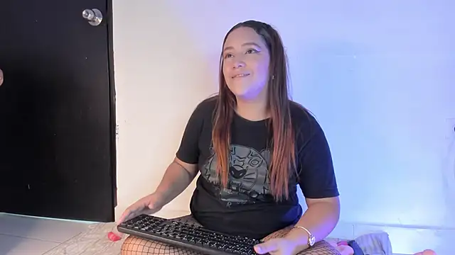 aprill21  online show from 02/04/25, 01:48