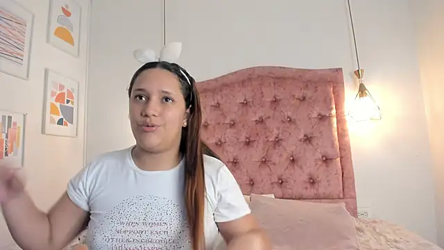 aprill21  online show from 02/24/25, 01:53