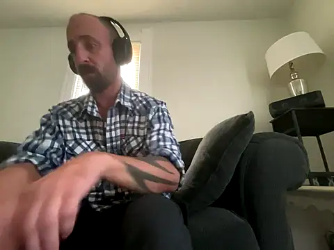 armdy371 online show from 10/04/25, 12:14