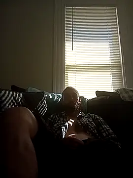 armdy371 online show from 10/21/25, 04:51