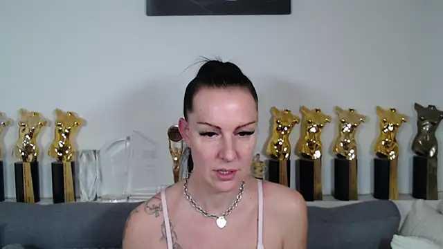 Snapshot of Texas_Patti chatting on 12/02/24, 06:52 Texas Patti online show from 12/02/24, 06:52