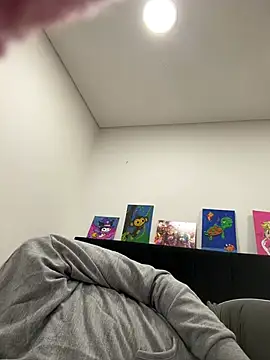 loren3124 online show from 12/12/24, 07:19