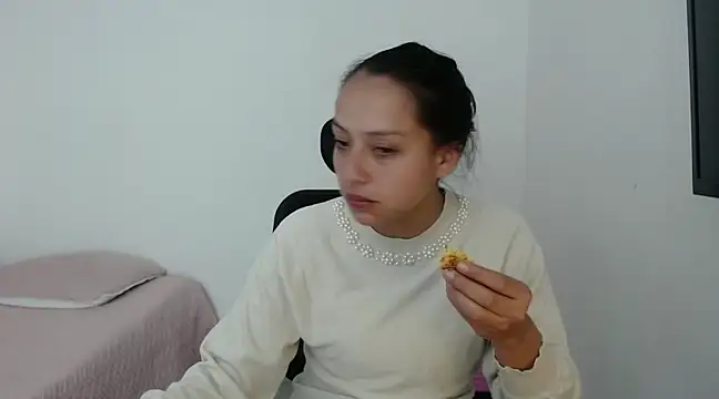 loren3124 online show from 12/14/24, 01:17