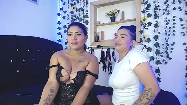 Snapshot of kaylie_dakota chatting on 10/21/25, 10:49 kaylie dakota online show from 10/21/25, 10:49