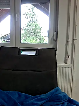 allinqueen online show from 10/12/25, 10:03