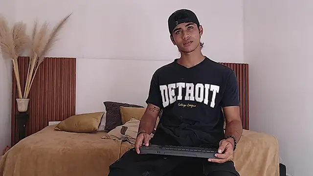 zander 2120 online show from 12/13/24, 06:38