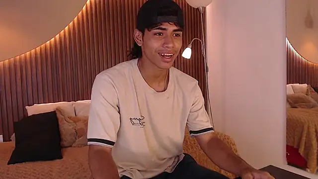 zander 2120 online show from 02/25/25, 01:39