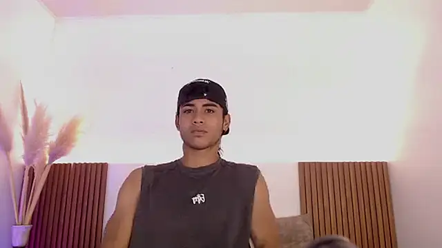 zander 2120 online show from 03/15/25, 02:34