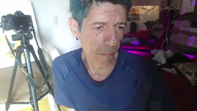 laye19 online show from 02/18/25, 01:55