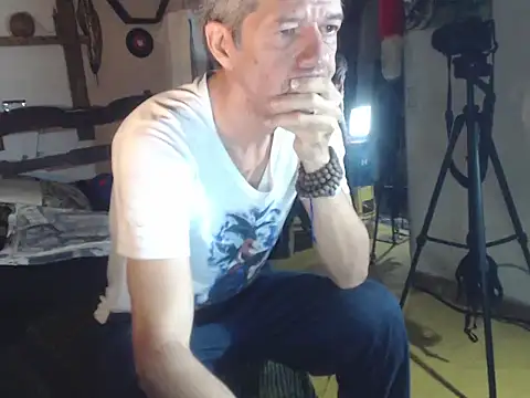 laye19 online show from 09/19/25, 12:56