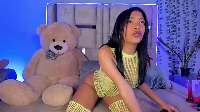Snapshot of KarolRojas_ chatting on 01/31/25, 03:30 KarolRojas online show from 01/31/25, 03:30