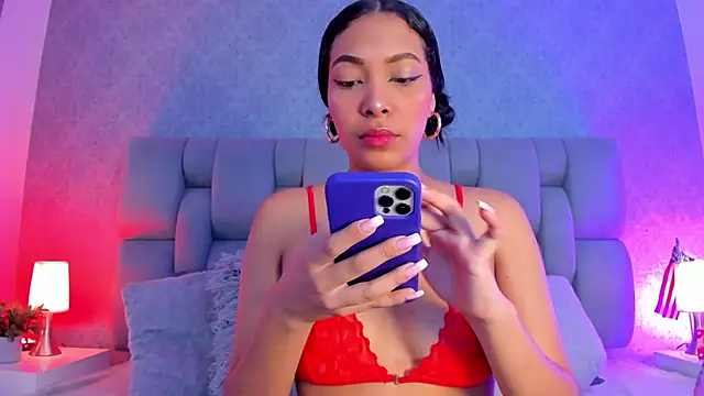 Snapshot of KarolRojas_ chatting on 03/19/25, 03:30 KarolRojas online show from 03/19/25, 03:30