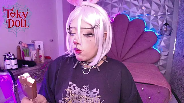 toky doll online show from 10/07/25, 09:01