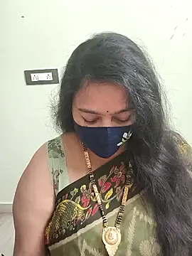 neelu-hoty online show from 02/20/26, 08:38