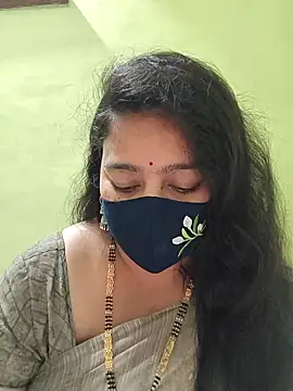 neelu-hoty online show from 04/15/26, 12:23