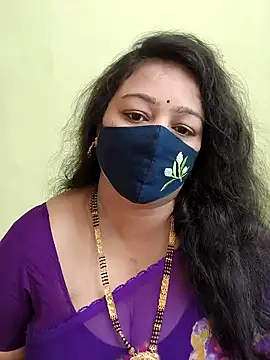 neelu-hoty online show from 04/18/26, 08:51