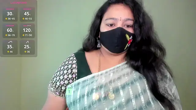 neelu-hoty online show from 06/22/26, 09:06