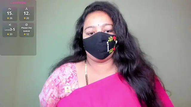 neelu-hoty online show from 06/23/26, 08:34