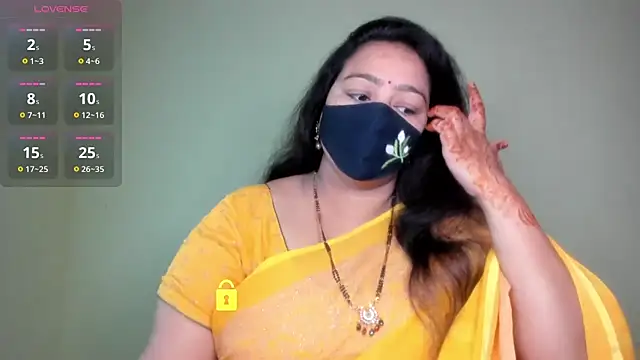 neelu-hoty online show from 07/03/26, 09:16