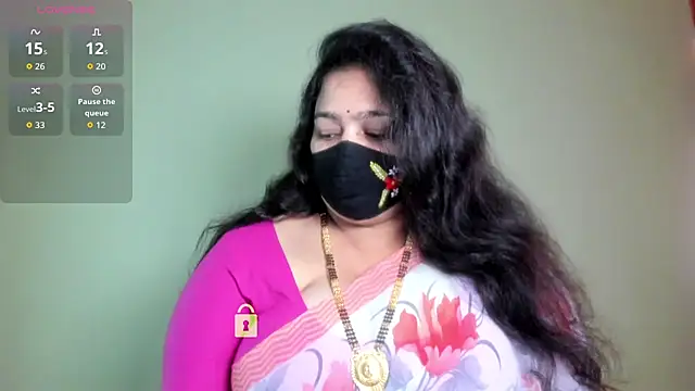 neelu-hoty online show from 07/17/26, 09:27