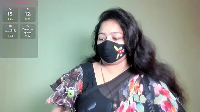 neelu-hoty online show from 07/18/26, 09:13