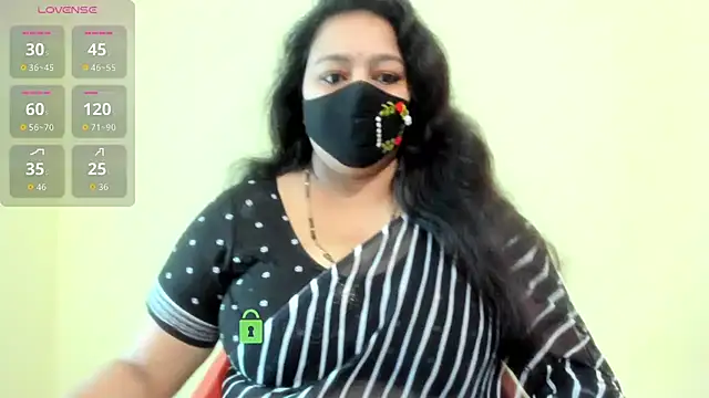 neelu-hoty online show from 07/25/26, 09:07