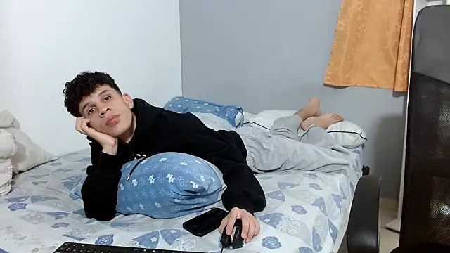 Snapshot of jeff_ross chatting on 12/16/24, 08:48 jeff ross online show from 12/16/24, 08:48