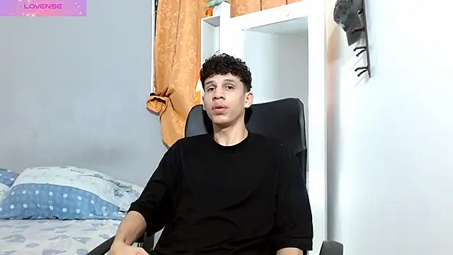 Snapshot of jeff_ross chatting on 12/20/24, 07:28 jeff ross online show from 12/20/24, 07:28