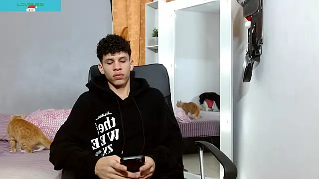 Snapshot of jeff_ross chatting on 12/28/24, 08:36 jeff ross online show from 12/28/24, 08:36