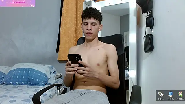 Snapshot of jeff_ross chatting on 01/12/25, 08:14 jeff ross online show from 01/12/25, 08:14