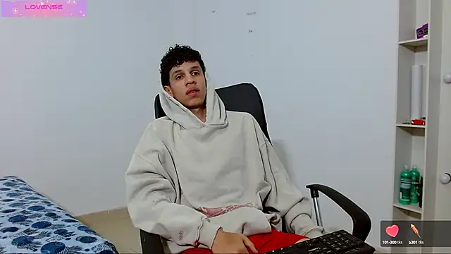 Snapshot of jeff_ross chatting on 03/10/25, 10:24 jeff ross online show from 03/10/25, 10:24