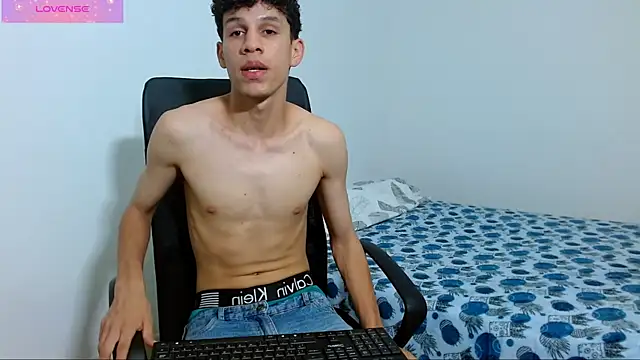 Snapshot of jeff_ross chatting on 03/13/25, 06:45 jeff ross online show from 03/13/25, 06:45