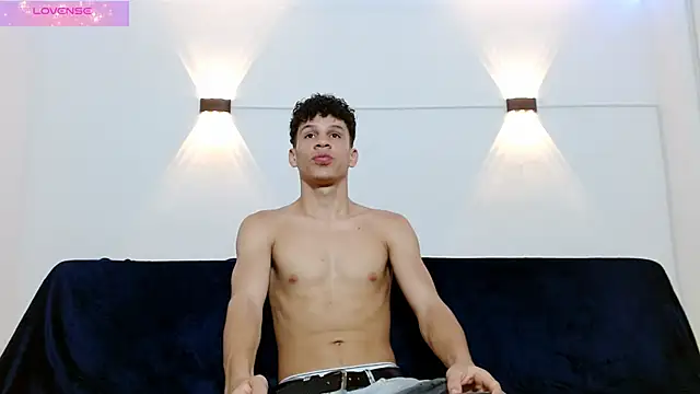 Snapshot of jeff_ross chatting on 09/27/25, 03:55 jeff ross online show from 09/27/25, 03:55