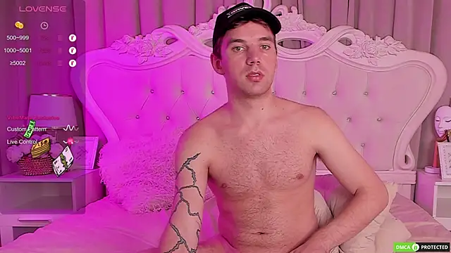 ArthurWhitee online show from 10/07/25, 04:26