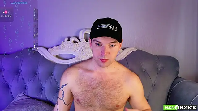 ArthurWhitee online show from 04/21/26, 08:20