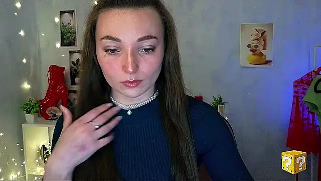  Barbie Kiss  online show from 04/22/26, 01:01