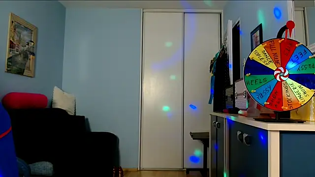 sexyjennyeu online show from 09/10/25, 07:58