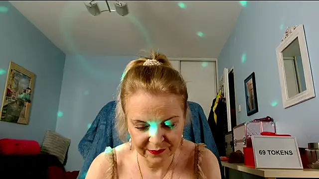 sexyjennyeu online show from 04/03/26, 08:07