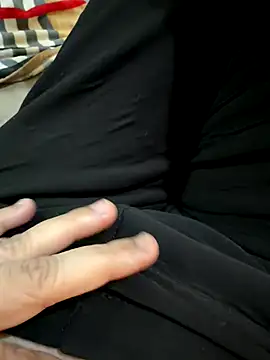 heena13 online show from 11/19/25, 08:58