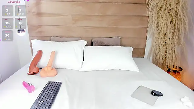 IsabellaJonns online show from 12/10/24, 04:24