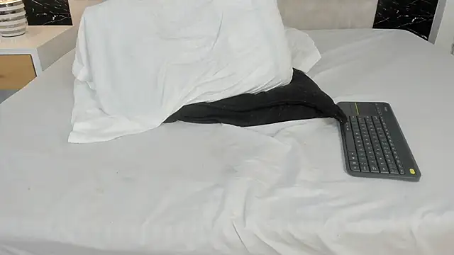 Hanna lens online show from 03/04/25, 06:18