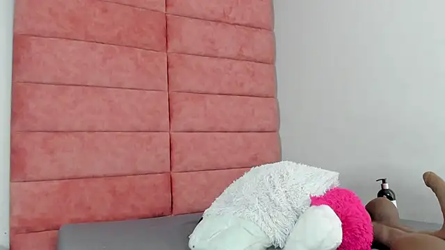 Hanna lens online show from 11/02/25, 08:33