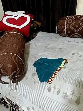 Snapshot of Chocolate_stud10 chatting on 02/14/26, 09:00 Chocolate stud10 online show from 02/14/26, 09:00