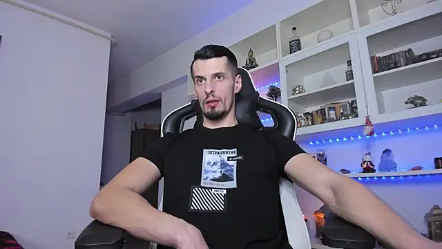 Snapshot of ToddClaytonn chatting on 12/30/24, 02:08 ToddClaytonn online show from 12/30/24, 02:08